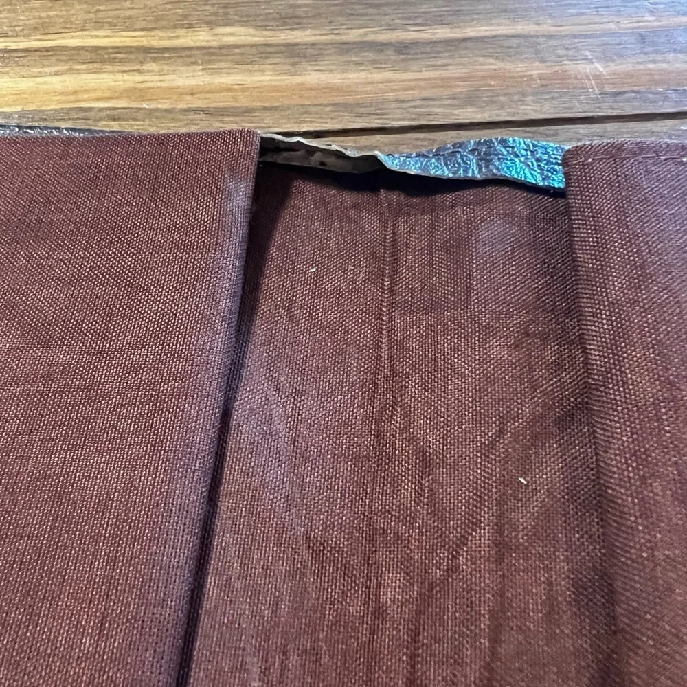 Embossed Vintage Leather Portfolio